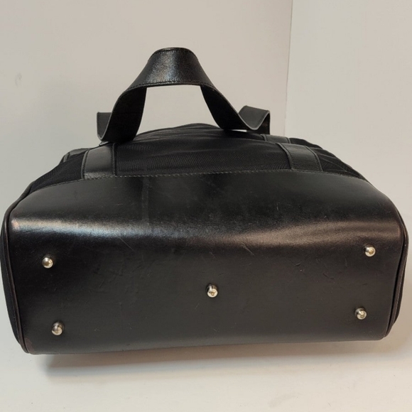 Gucci  Nylon and Leather Bag. - Picture 5 of 10